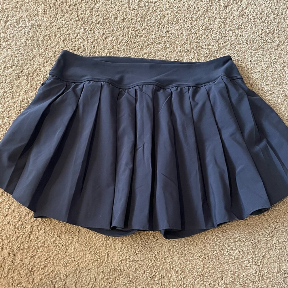 Old Navy High-Waisted StretchTech Pleated Skort in Volcanic Glass Blue